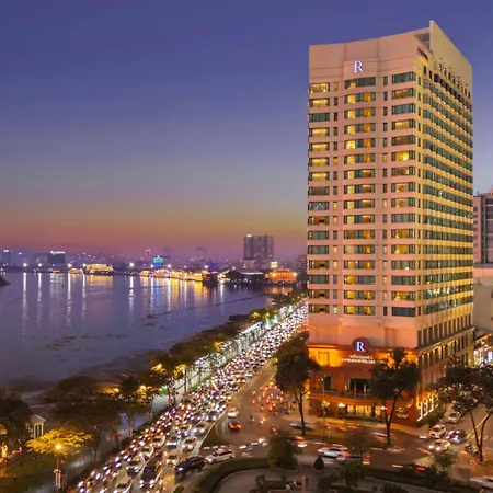 Renaissance Riverside Hotel Saigon-2